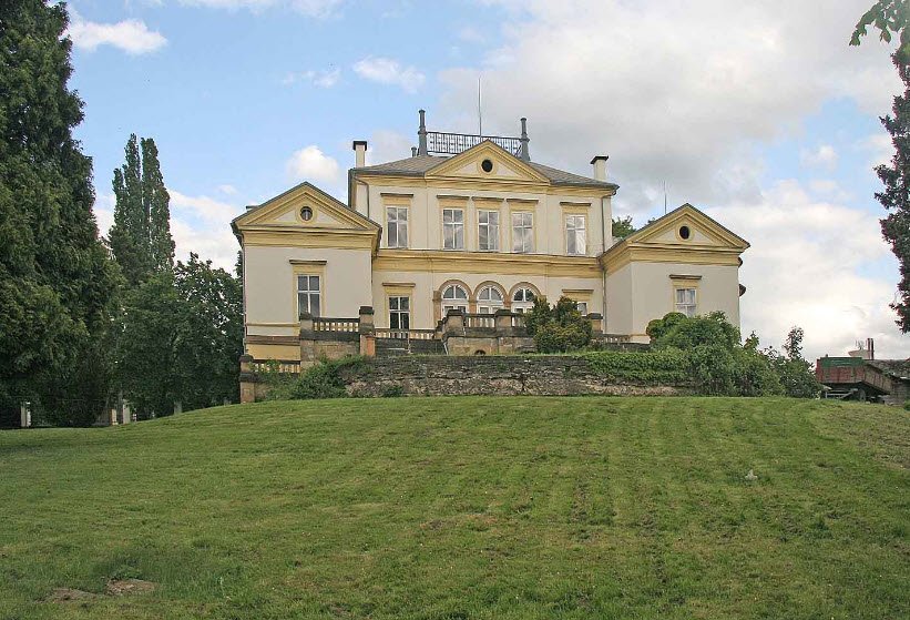 Zámek Třebnice, Sedlčany, Czech Republic (Czechia)